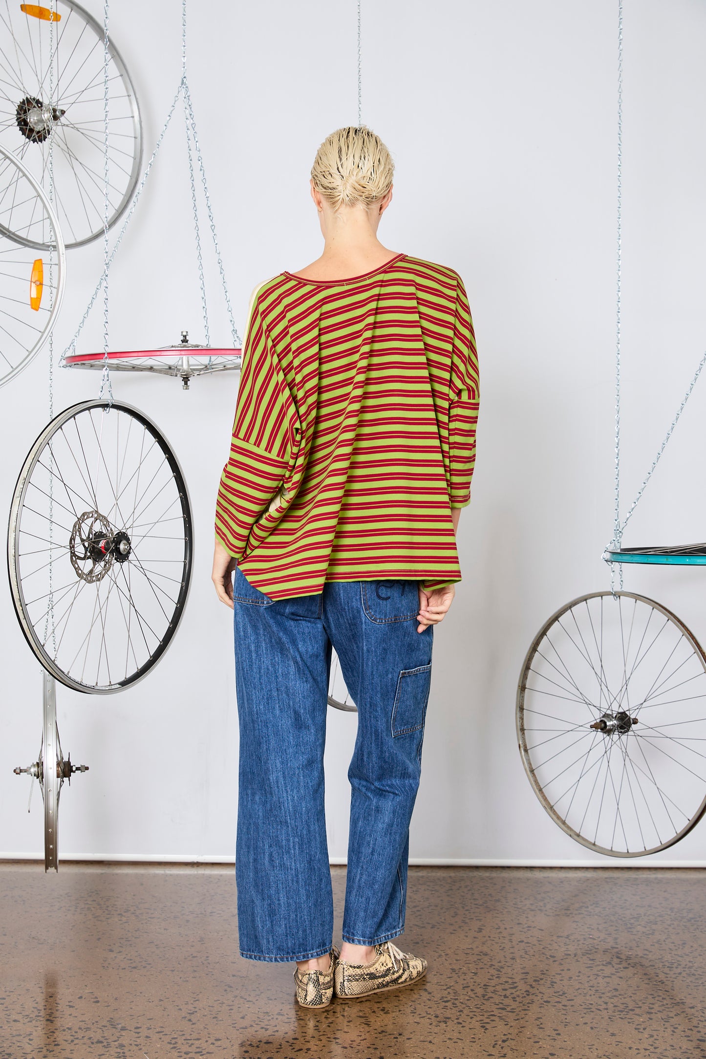 M.A DAINTY DATELINE TOP